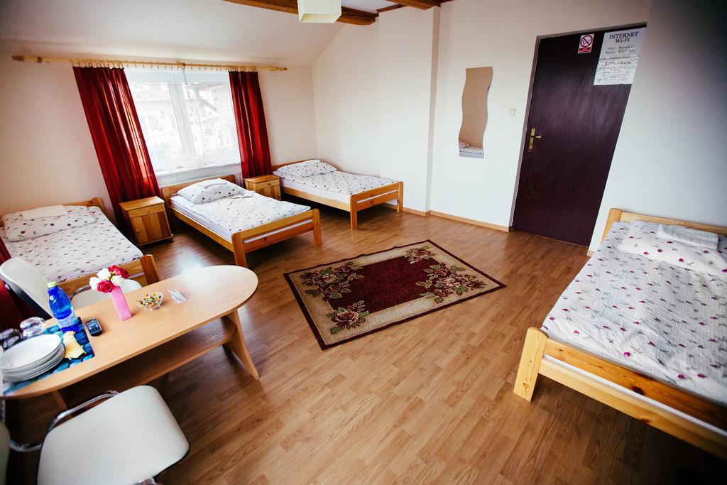 Tanie Noclegi 2 Kielce Kültér fotó